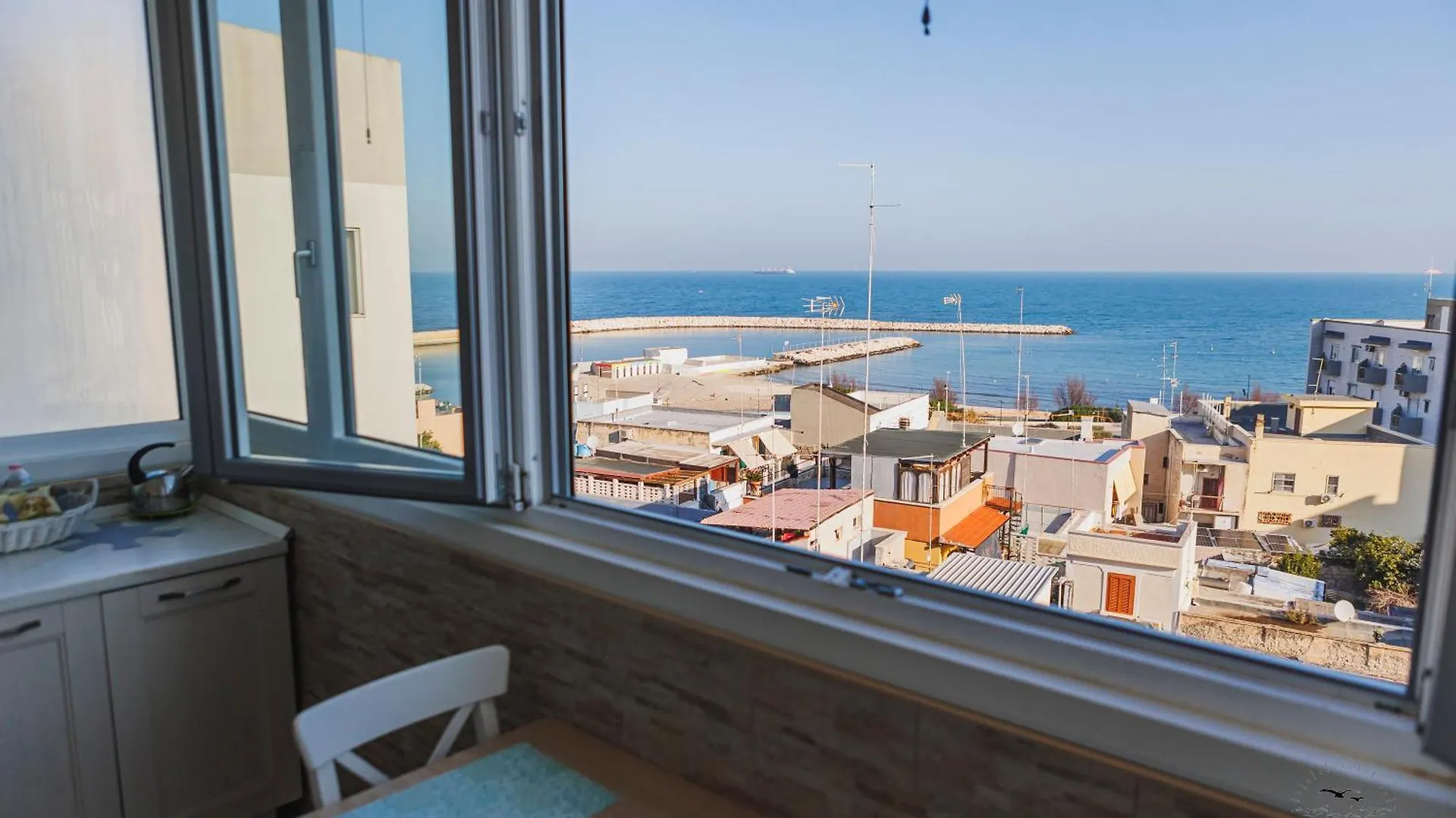 Wow Waterfront Apartment Μπάρι
