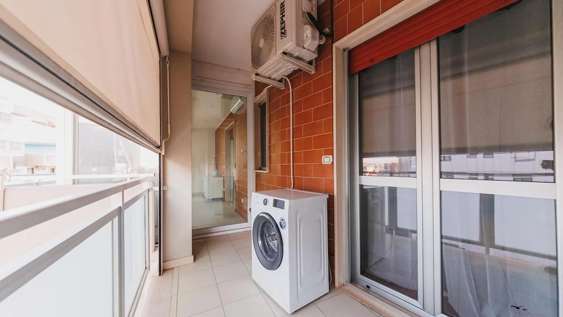 Wow Waterfront Apartment Μπάρι 0*,