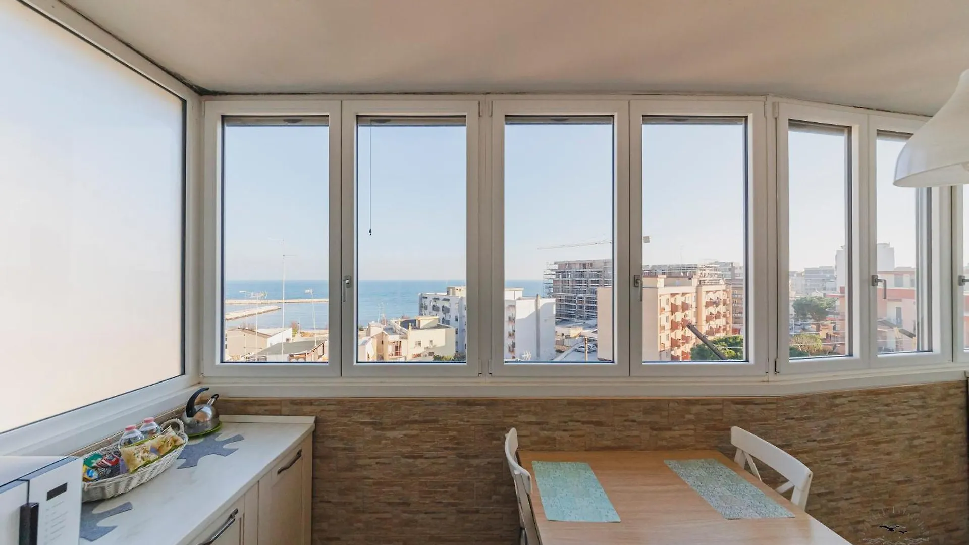 Wow Waterfront Apartment Μπάρι