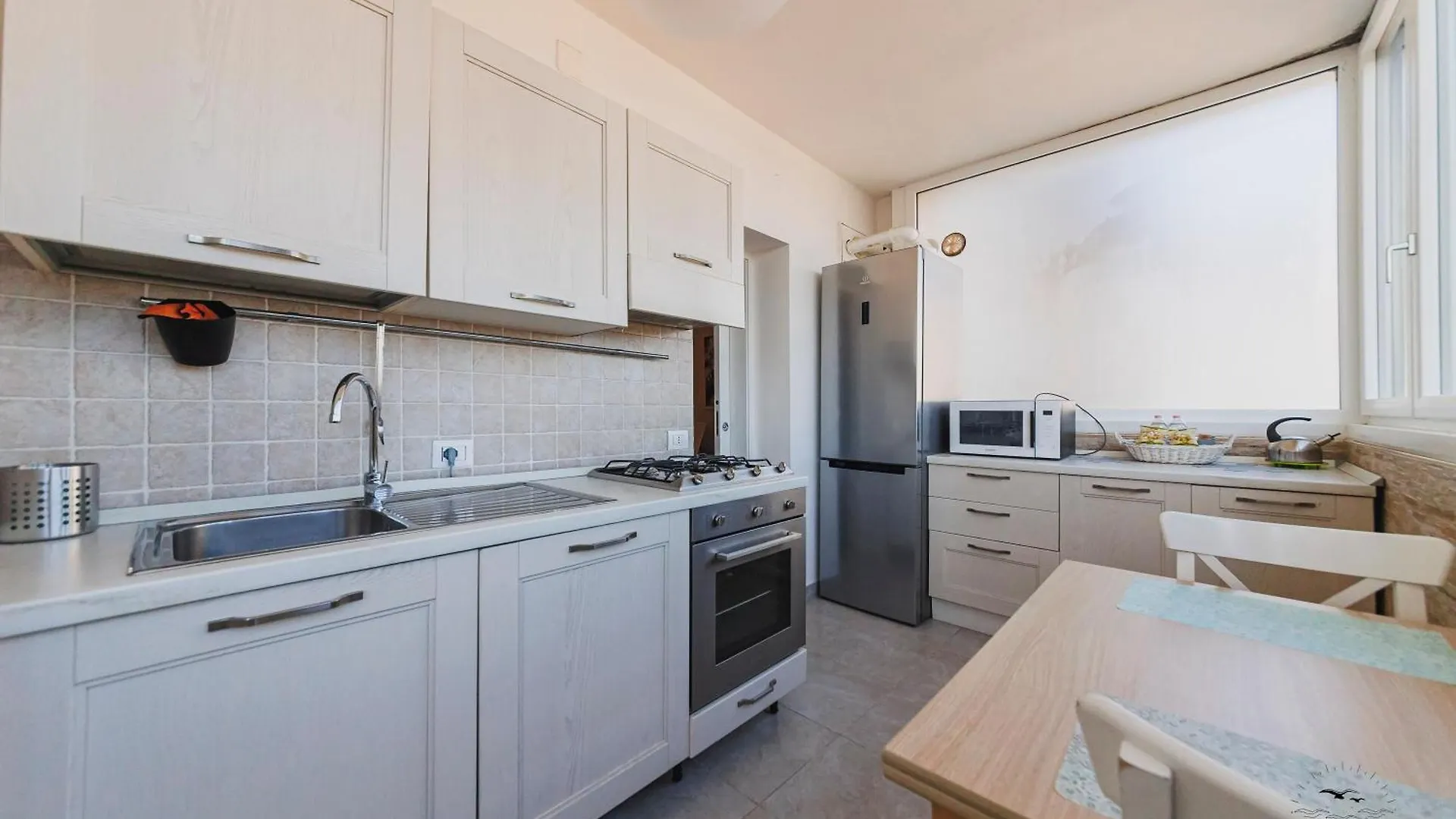 Wow Waterfront Apartment Bari