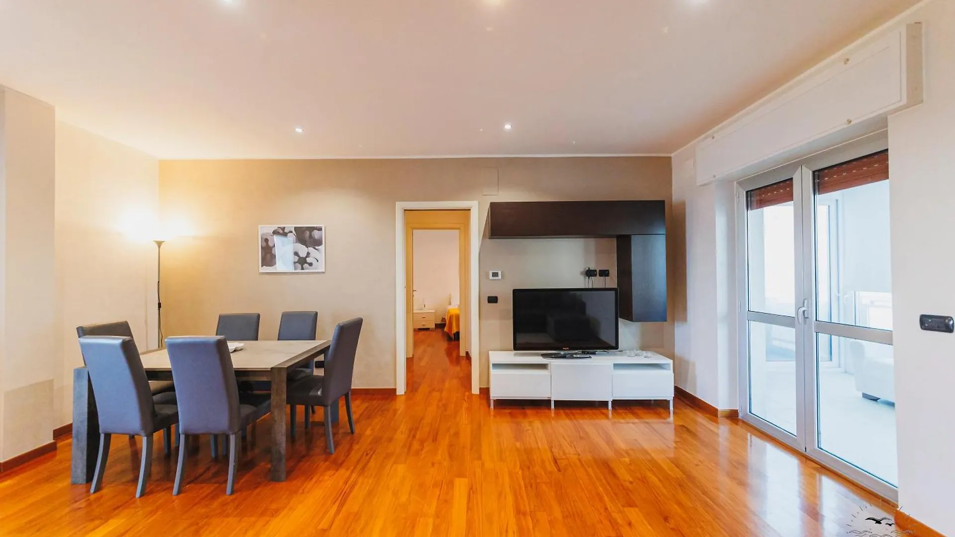 Wow Waterfront Apartment Μπάρι 0*,  Ιταλία