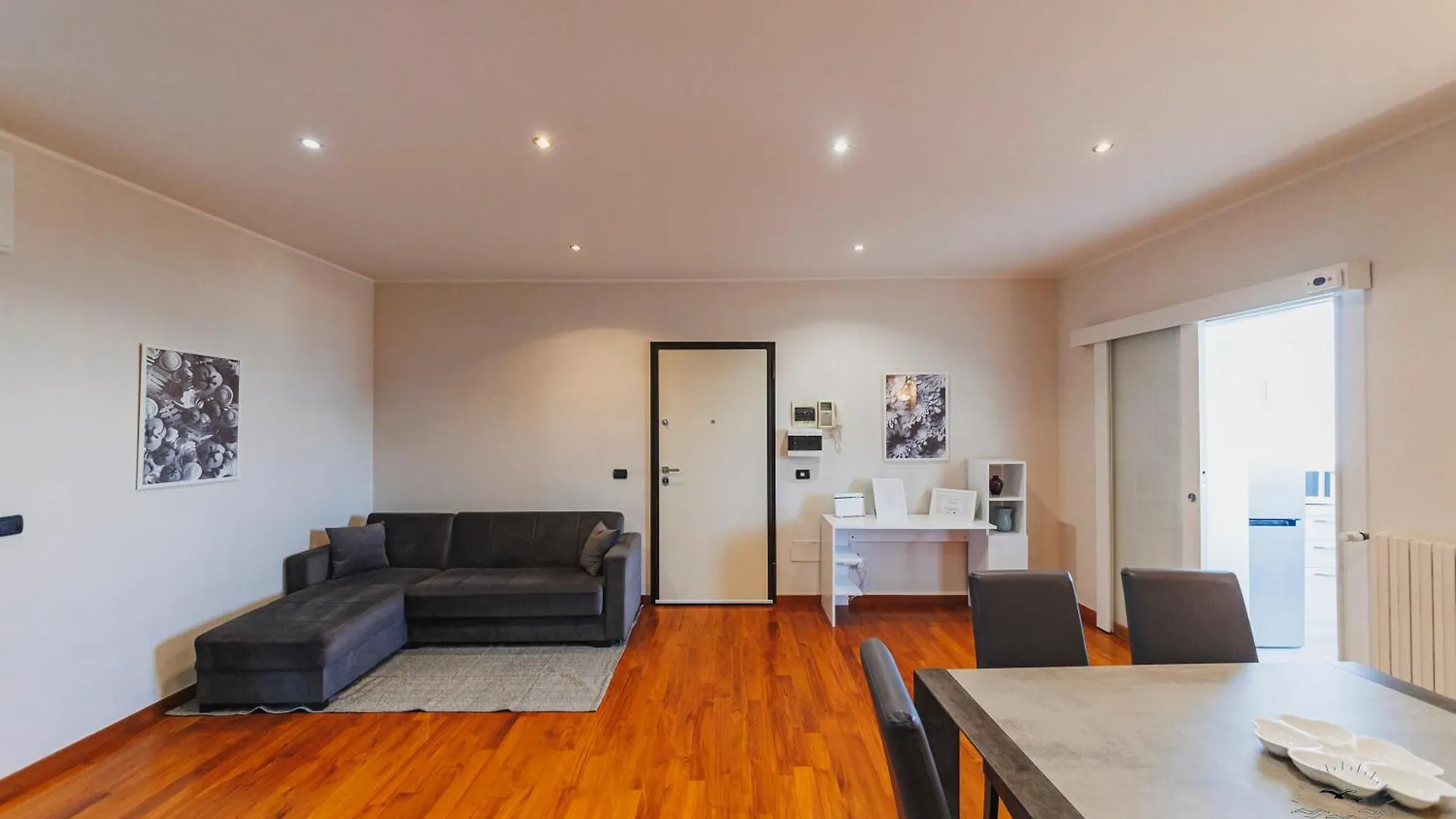 Wow Waterfront Apartment Μπάρι
